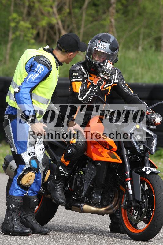 /Archiv-2025/10 23.04.2025 Cornu Master School ADR/rot-rouge/48